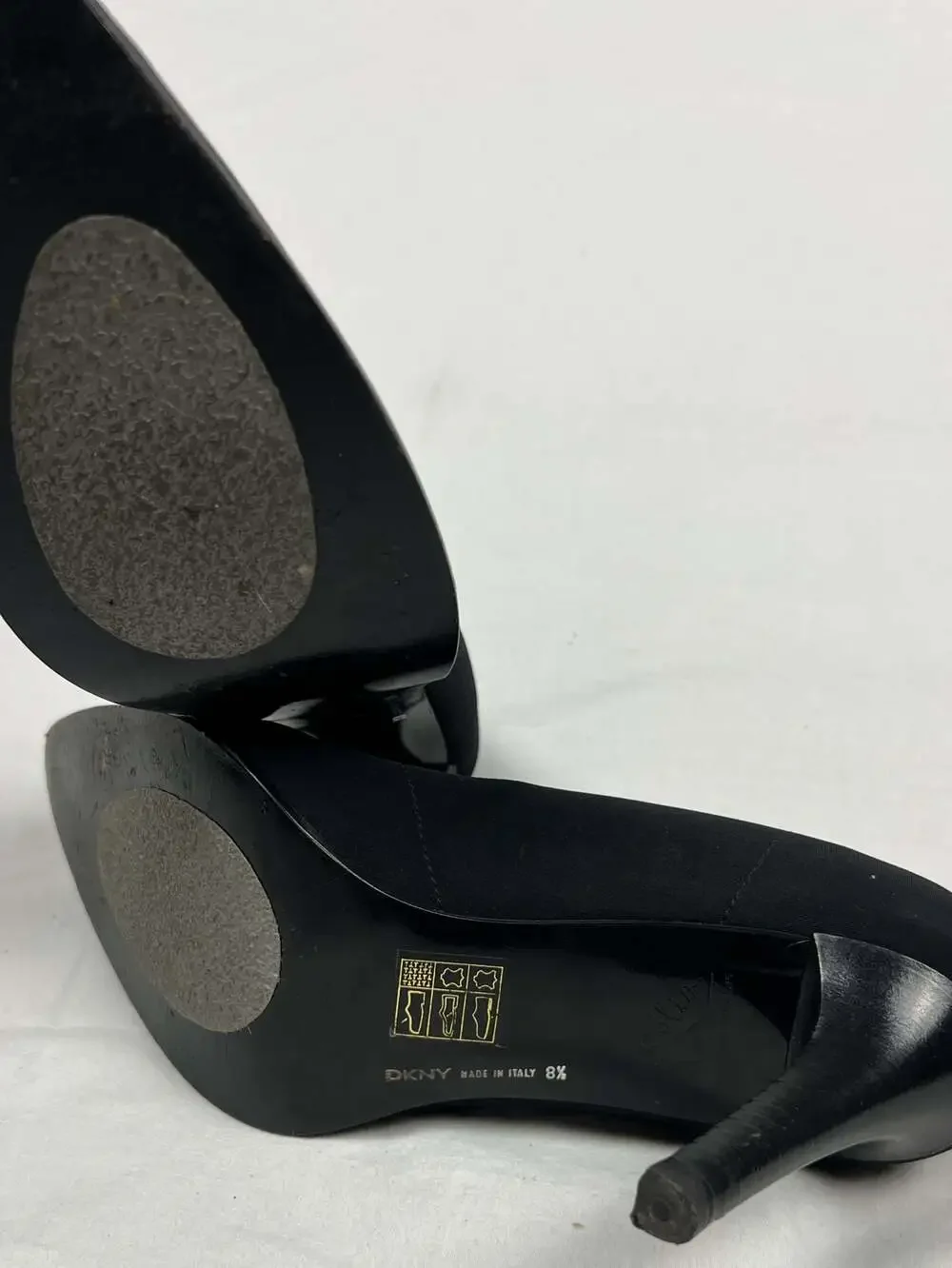 Dkny black pointed
